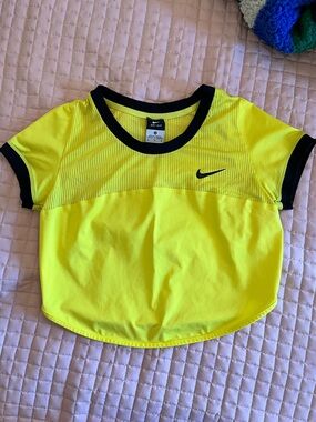 Nike Yellow & Black Mesh Dri-fit Crop Jersey - Wmns M